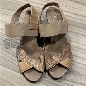 Munro Tan and Brown Strappy Sandals